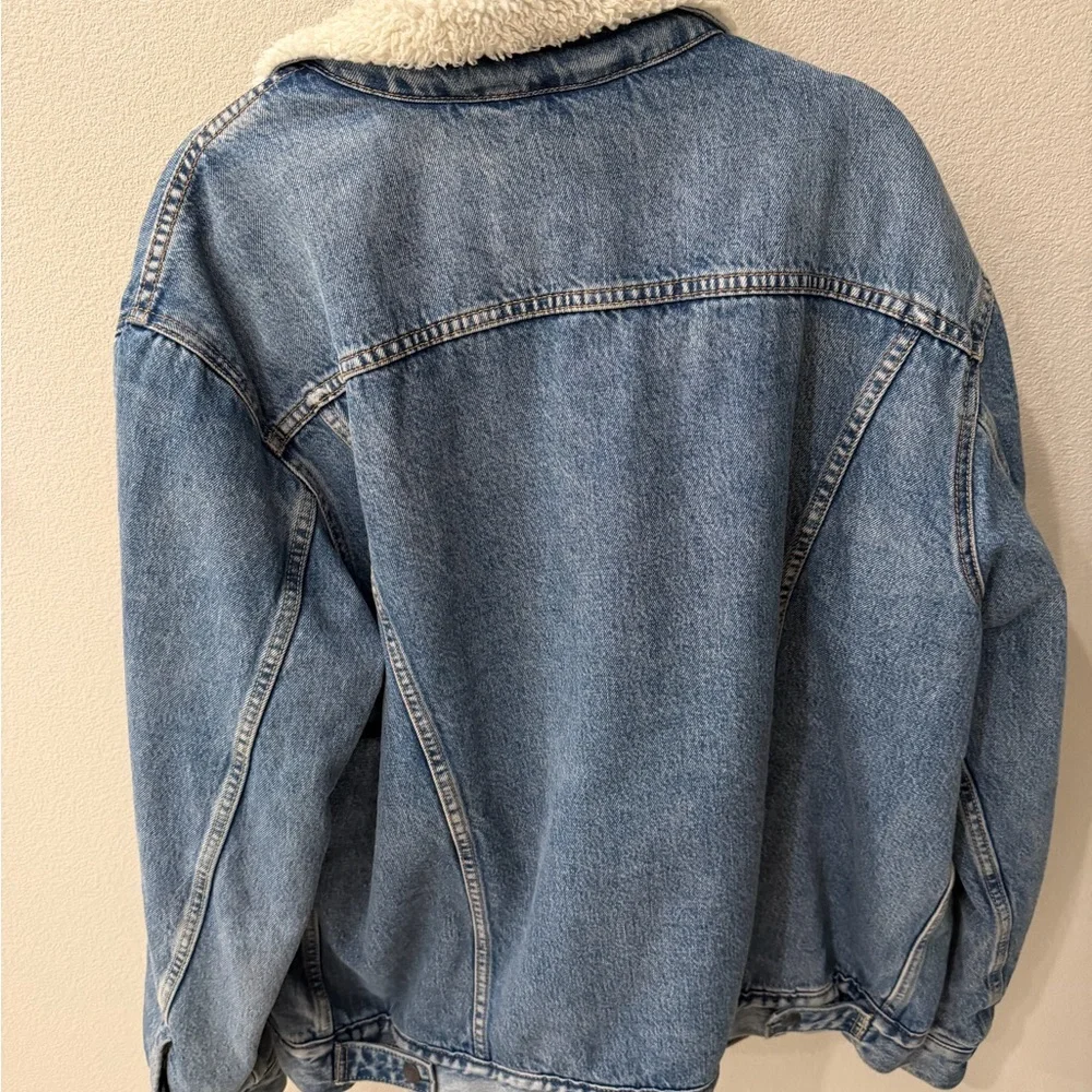 Levi's Type III Blue Denim Sherpa Trucker Jacket - Picture 5 of 8